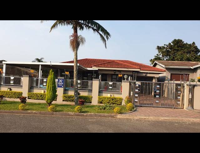 4 BEDROOM HOUSE FOR SALE IN ESIKHAWINI J